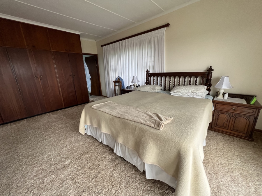 4 Bedroom Property for Sale in Blue Bend Eastern Cape